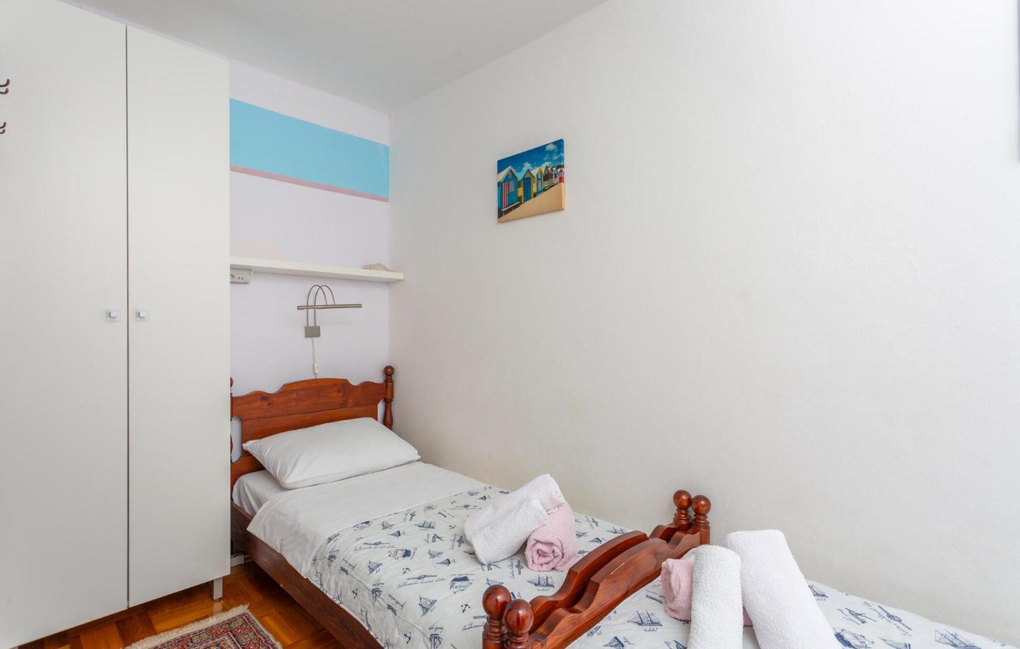 3 Bedroom Stunning Apartment In Krk Krk Town Exterior foto