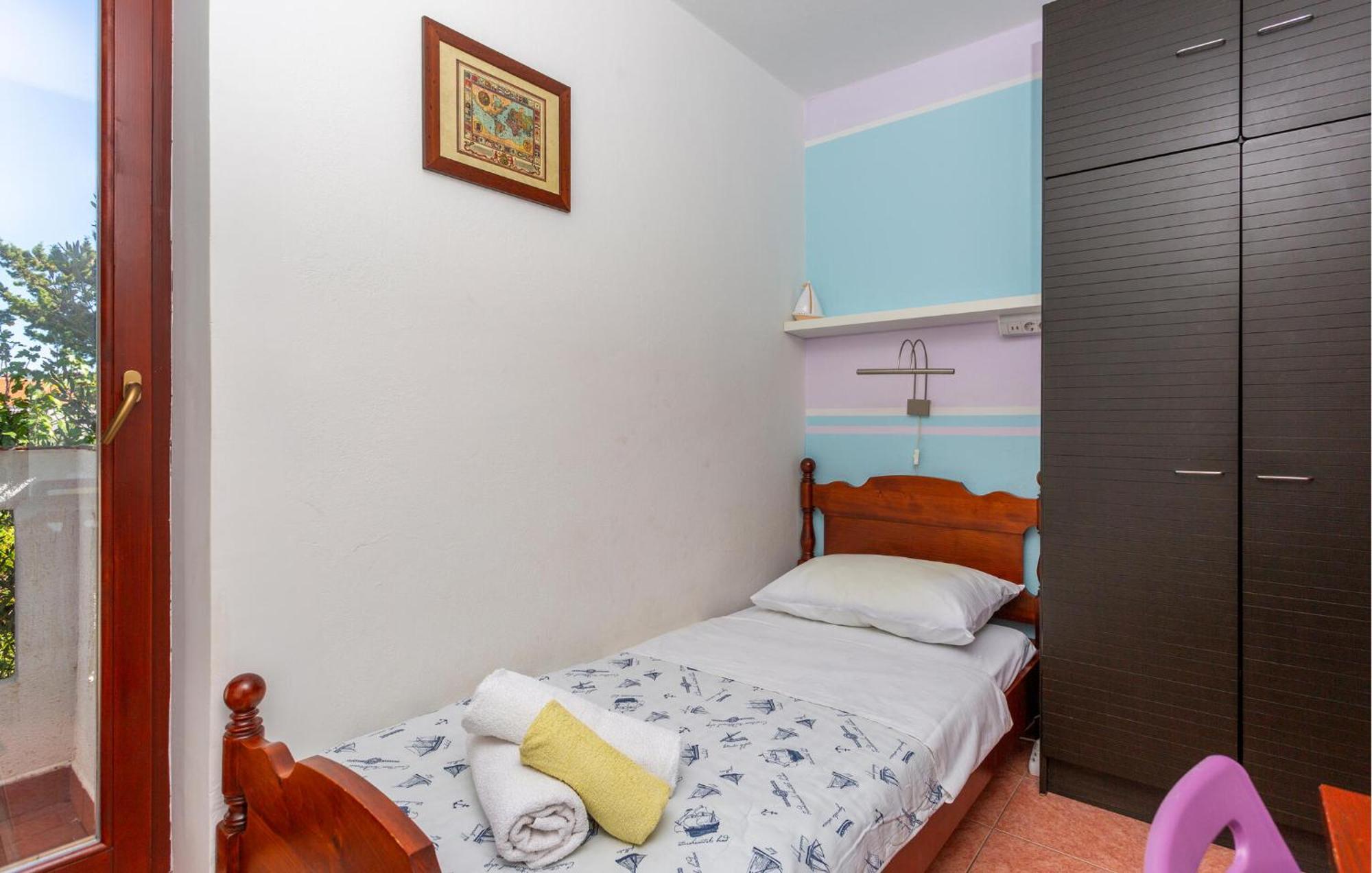 3 Bedroom Stunning Apartment In Krk Krk Town Exterior foto