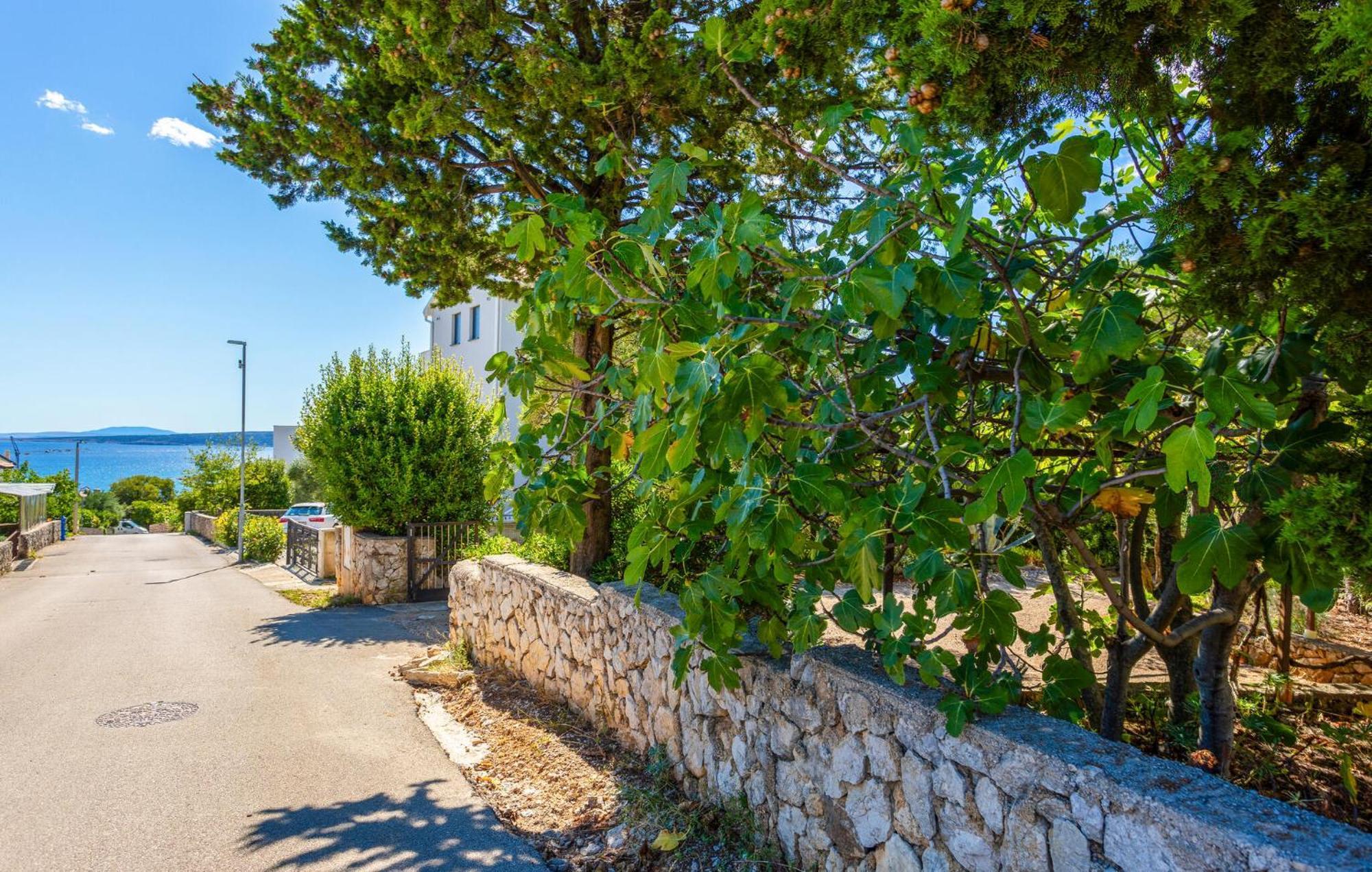 3 Bedroom Stunning Apartment In Krk Krk Town Exterior foto