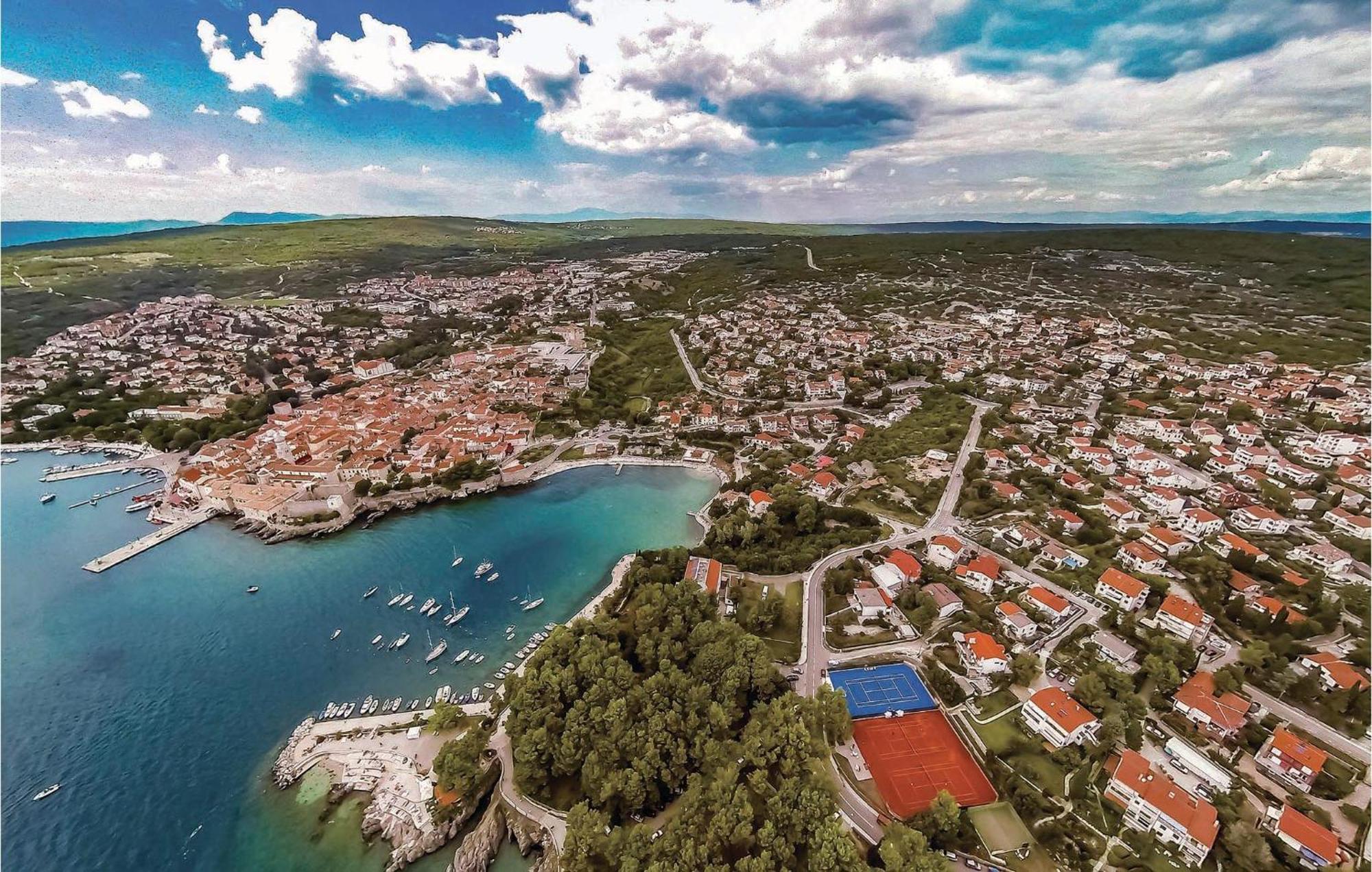 3 Bedroom Stunning Apartment In Krk Krk Town Exterior foto